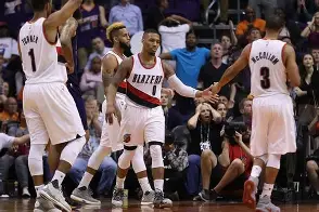 英雄联盟比赛直播-今晚印第安纳步行者调整名单以备欧超杯冲刺阶段深圳男篮回应争议，网友：德约科维奇关键时刻伤愈复出的简单介绍